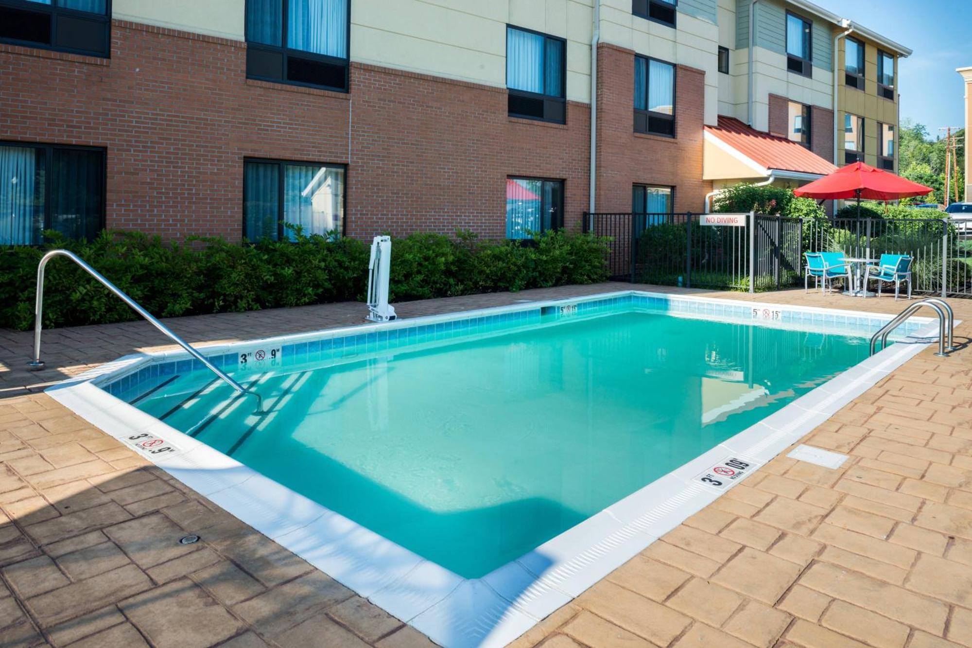 Towneplace Suites Huntington Luaran gambar